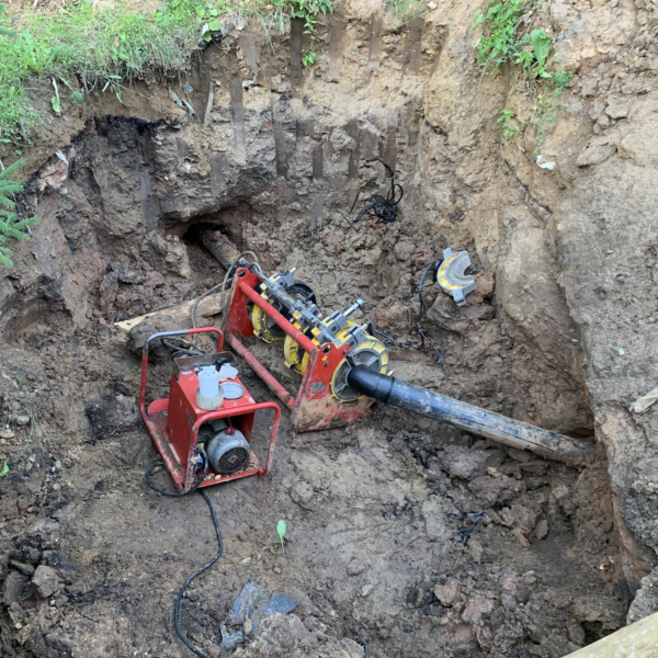 Прокол горизонтальным направленным буреним под дорогой